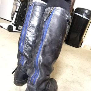Steve Madden Roady Boots Black w/ Blue Zip. Size 8